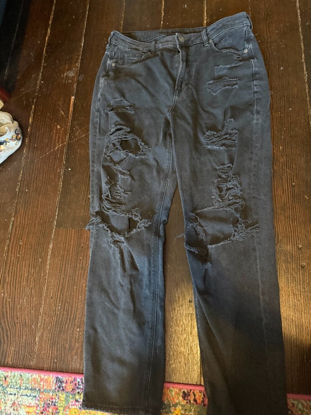 American Eagle Distressed Mom Jeans Size 12